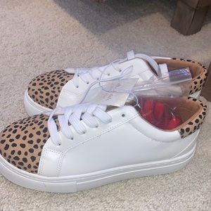 Leopard Print shoes size 7